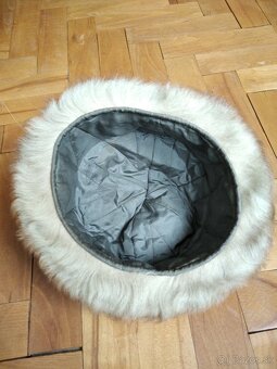 Kožušinové čiapky - 9