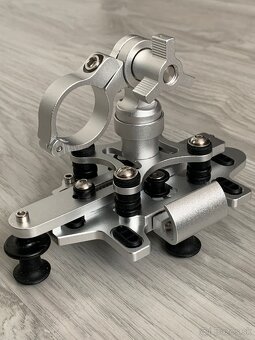 Antivybračný držiak na riaditka - 9