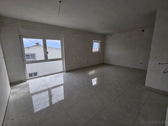 Novostavba apartmánu v Chorvátsku na ostrove VIR. - 9