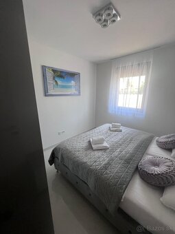 Luxusný 3-izbový apartmán Chorvátsko- Vodice, 180m od pláže - 9