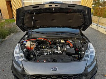 Predám Ford Kuga ST-Line X 2,5 Duratec FHEV AWD r.2022 - 9