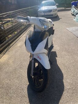 Predám skuter 125 trevis - 9
