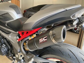TRIUMPH Speed triple 1050R 2017 - 9