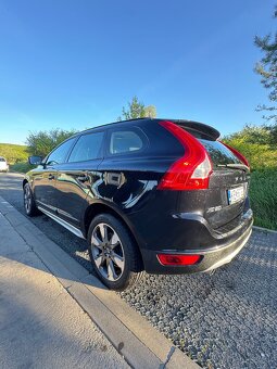 Volvo XC60 SUV D5 AWD 2.4D 151kw 2010 prvý majiteľ - 9