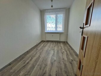 Na PREDAJ pekne zrekonštruovaný 3-izbový byt Sídl.1.Mája - 9