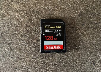 Sony A7C (telo) silver - 9