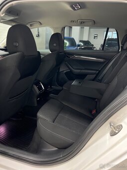 Skoda Octavia 4 2022 2.0tdi 110kw dsg matrix 1.majiteľ - 9