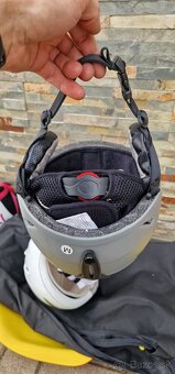 Prilba na lyžovačku - 9