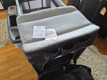 Polohovatelna cestovna postielka + prislusenstvo - 9