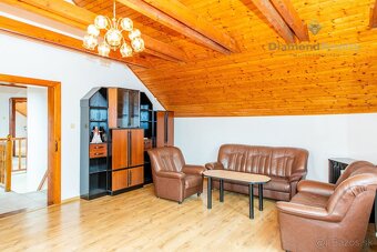 NA PREDAJ INVESTIČNÝ POZEMOK S RODINNÝM DOMOM | 2864m2 POZE - 9