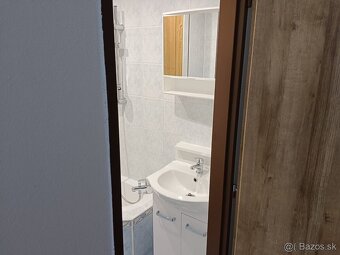 Prenájom 1 izbový byt Poltár - 9