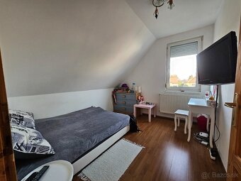 Predaj 5-izbový RD na začiatku obce Rajka, HU. - 9