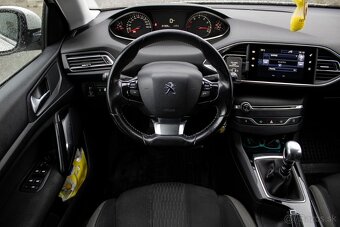 Peugeot 308 1.2 e-THP 130k Allure / AJ SPLÁTKY / PROTIÚČET / - 9