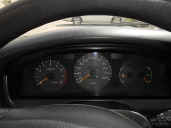 Rozpredám Toyota Carina E 2,0 98kw 1994 - 9