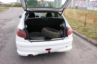 Peugeot 206 1.4 HDi XR Présence - 9