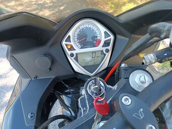 Suzuki SV650s 2004 53kW - 9