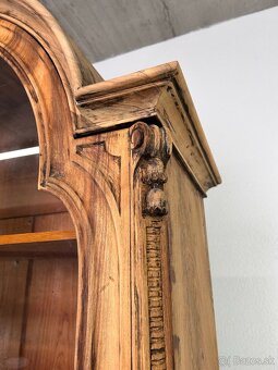 Starožitná vitrína/knižnica - 9