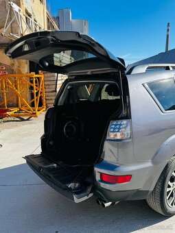 Mitsubishi Outlander 2.2 130kW 7-miestny,manuál - 9