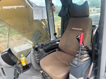 New Holland E215B - 9