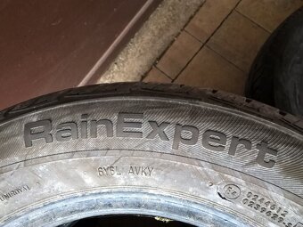4 ks LETNÉ 185/65 R14 86T UNIROYAL cca 6-7mm LEN 39,99€/sada - 9
