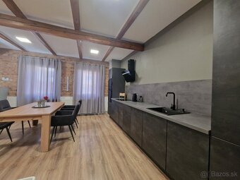 Krásny, moderný, svetlý a zaujímavo riešený dom na predaj - 9
