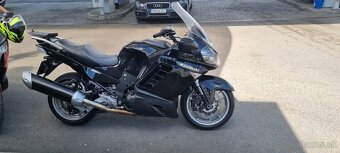 Kawasaki gtr 1400 - 9