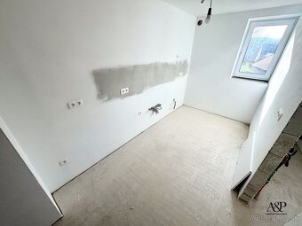 4 IZBOVÝ RODINNÝ DOM, POZEMOK 625M2, RADOŠOVCE, okr. SKALICA - 9