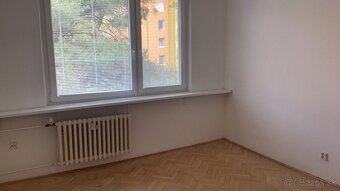 Priestranný 2-izbový byt ako ideálna investičná príležitos - 9