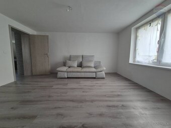 Zrekonštruovaný RD na pozemku 424 m², Komjatice - 9