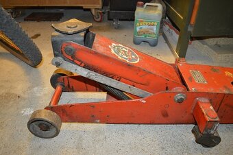 predam pojazdny hydraulicky jednostlpovy zdvihak Motex - 9