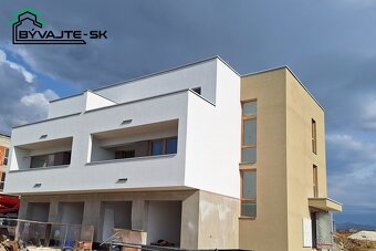 Dvojizbový byt s garážou a priestrannou lódžiou v Novom proj - 9