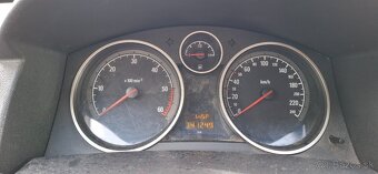Predám opel astra H 1.7 cdti 74kw 2006 - 9