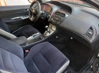 HONDA CIVIC 5DR 2.2CTDI. 103KW - 9