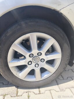 Toyota Corolla Verso - 9