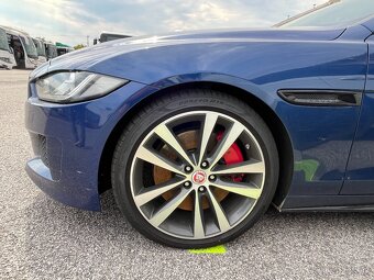 Originál 19 ky Jaguar XE S disky so zimnými pneu Pirelli. - 9