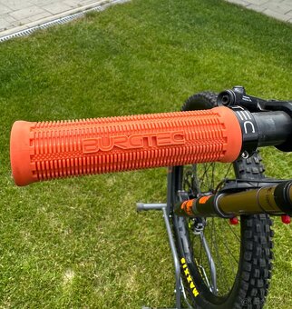 DH Commencal Furious - 9