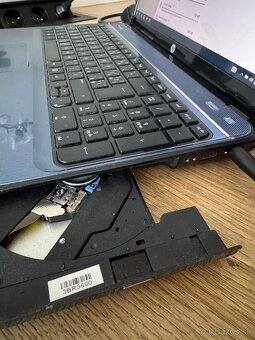 HP pavilion G6, i5, 4GB RAM, 2.50GHz, úložisko 604GB - 9