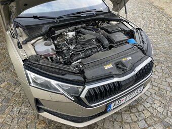 Škoda Octavia Combi 1.5 TSI m-HEV DSG Automat 7st. 110kw - 9