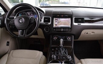 Volkswagen Touareg 3.0 TDI 4motion - 9