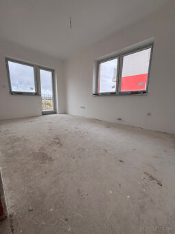 SENEC - EXKLUZÍVNE NA PREDAJ 3 izbový byt s vlastným kúrením - 9