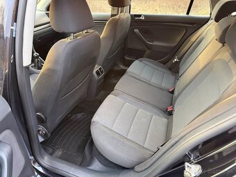 Volkswagen Golf 1.6 TDI - 9