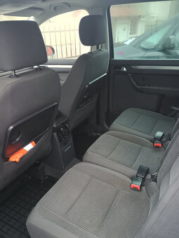 Volkswagen touran - 9