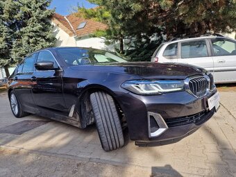 BMW 530i mHEV xDrive A/T8 252k Luxury (benzín) - 9