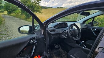 Peugeot 208 1,4 eHDi - 9