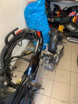 Yamaha x-max 125 - 9