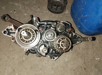 Rozpredám motor cagiva125 +niake dieli - 9