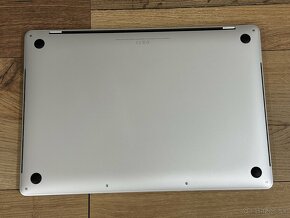 Apple Macbook Pro 15" TB (mid 2018) i7, 16gb, 256gb, 4xUSB-C - 9