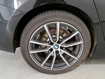BMW 3 2.0 330E (215KW) 1. Majiteľ MOZNY ODPOCET DPH - 9