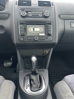 Volkswagen Touran Highline 2.0 CR DSG, nové rozvody, zotrvak - 9