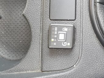 Škoda Fabia 1,2 LPG - Benzín, r. 2011 - 9